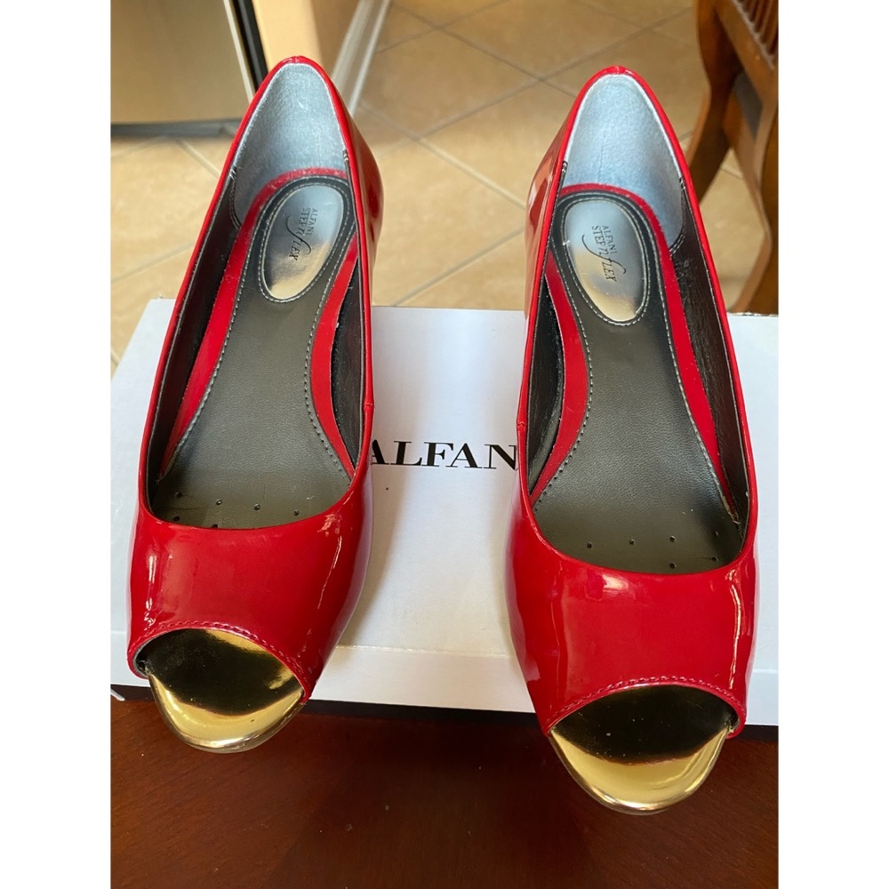 Alfani Women Wedges Red Size 6